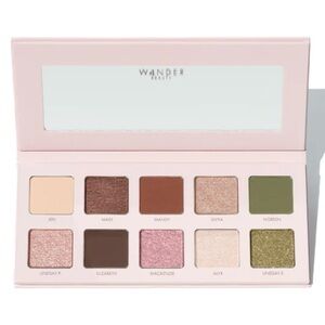 ❤️⭐ 10 Color Eyeshadow Palette
